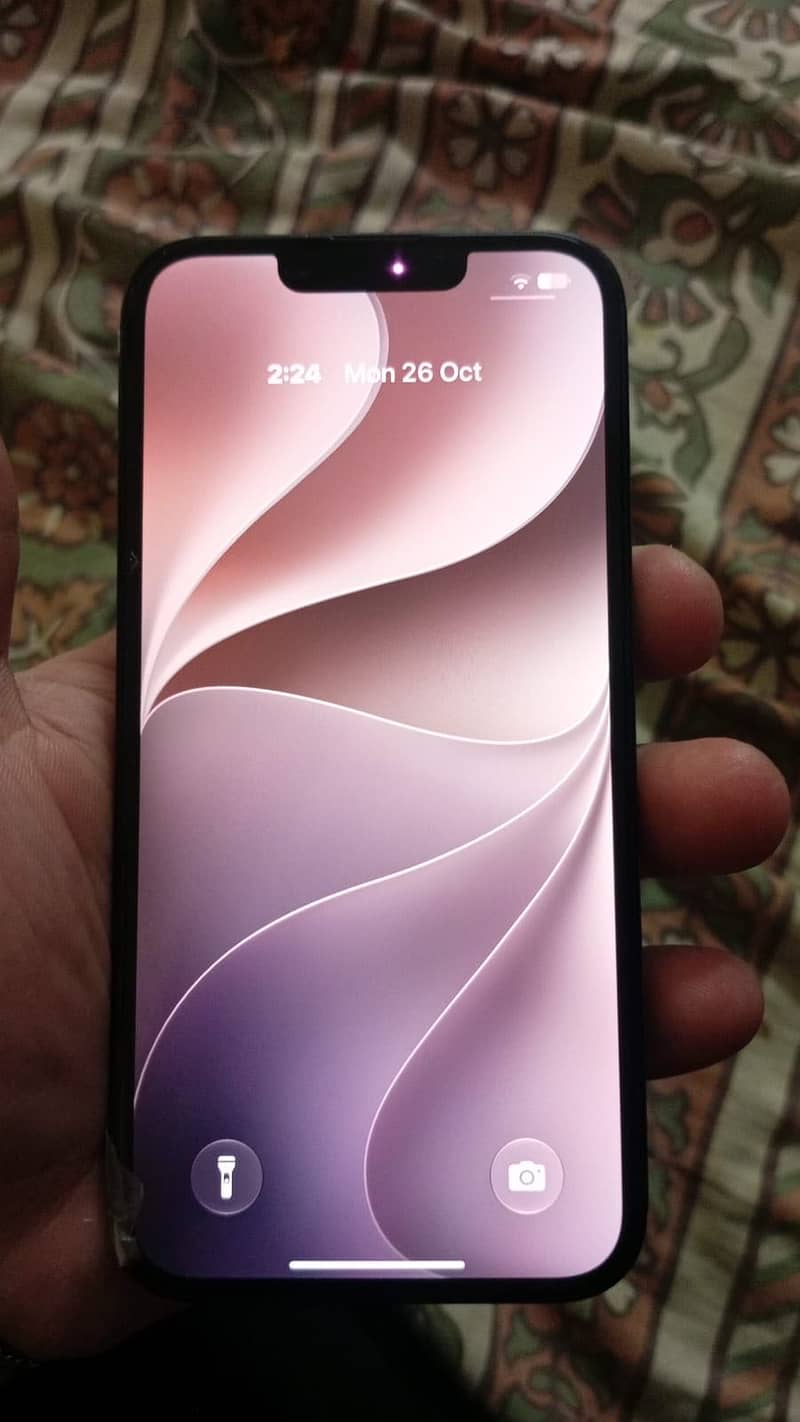 Apple iPhone 16e 0