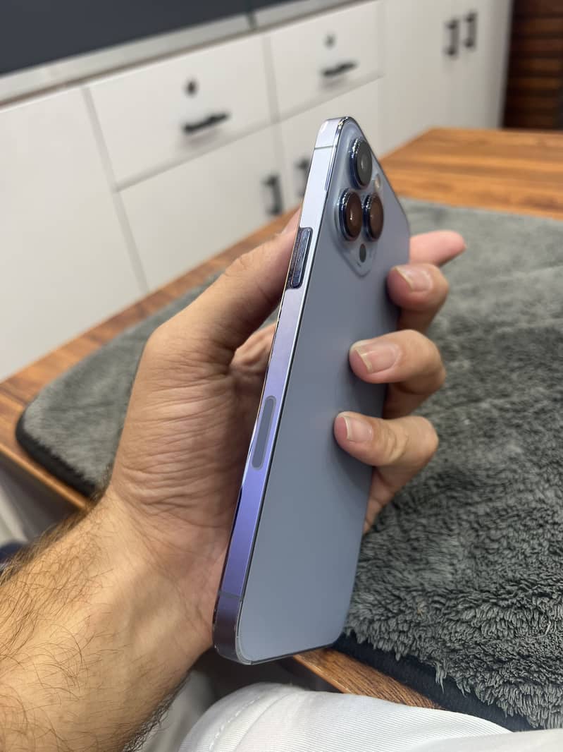 Apple iPhone 13 Pro Max 3