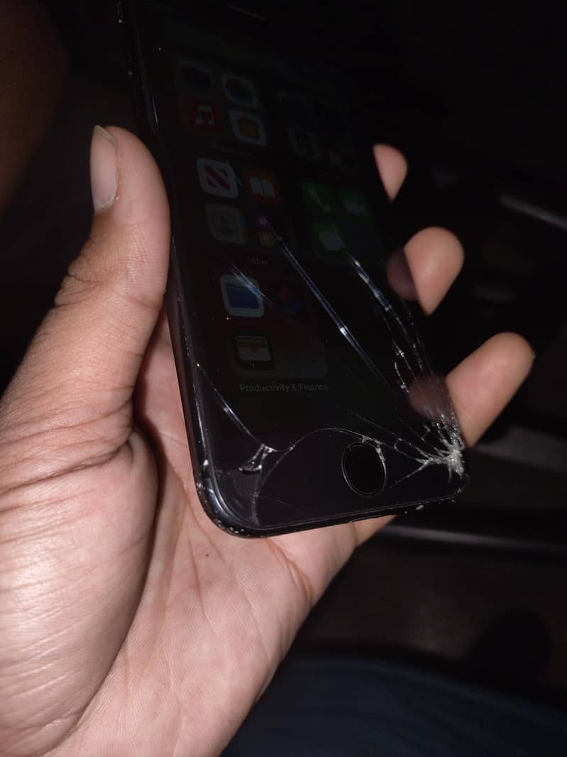 Apple iPhone 7 5
