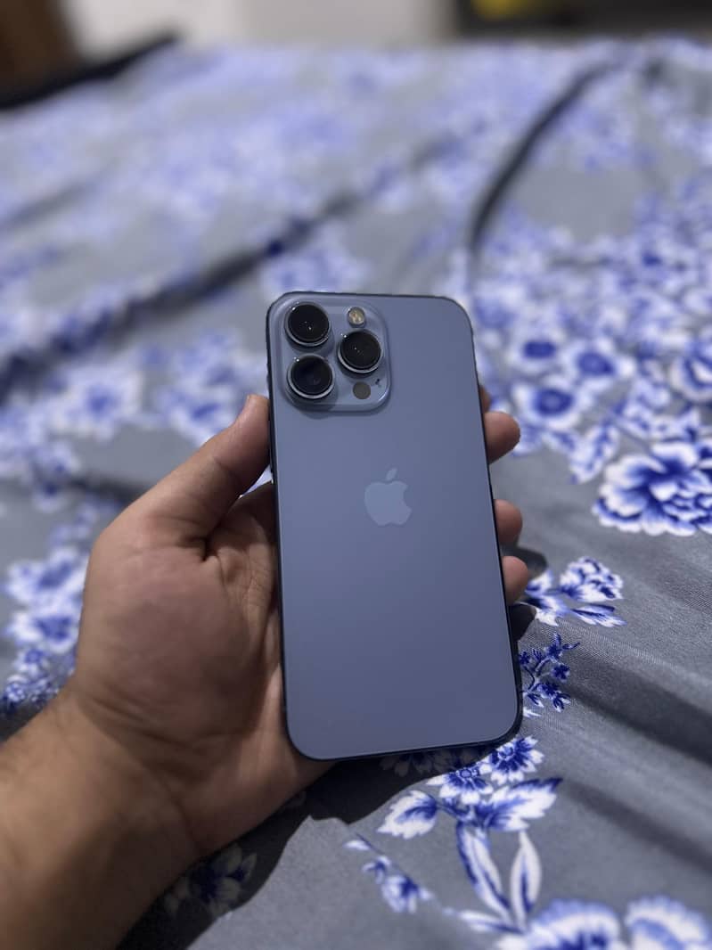 Apple iPhone 13 Pro 3