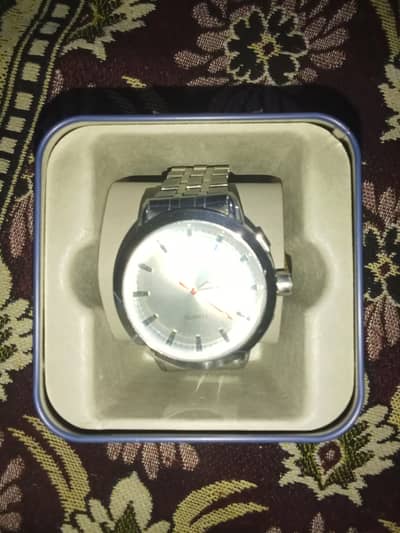 new quartz watch from America is for selling