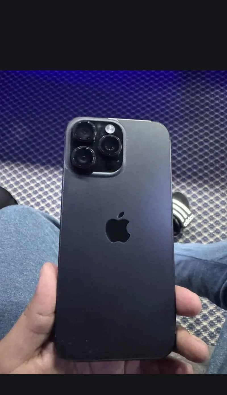 Apple iPhone 16 Pro Max 0