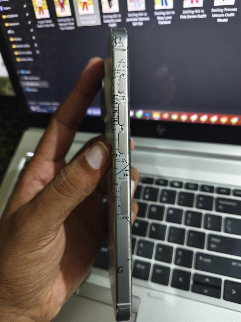 iPhone 16 Pro Max 256GB 3