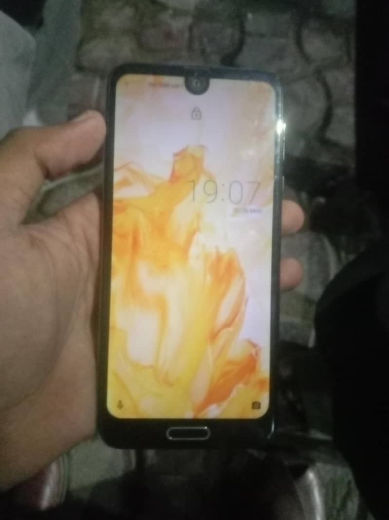 Aquos r2 1