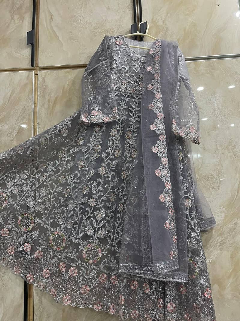 Grey Maxi 10/10 condition 1