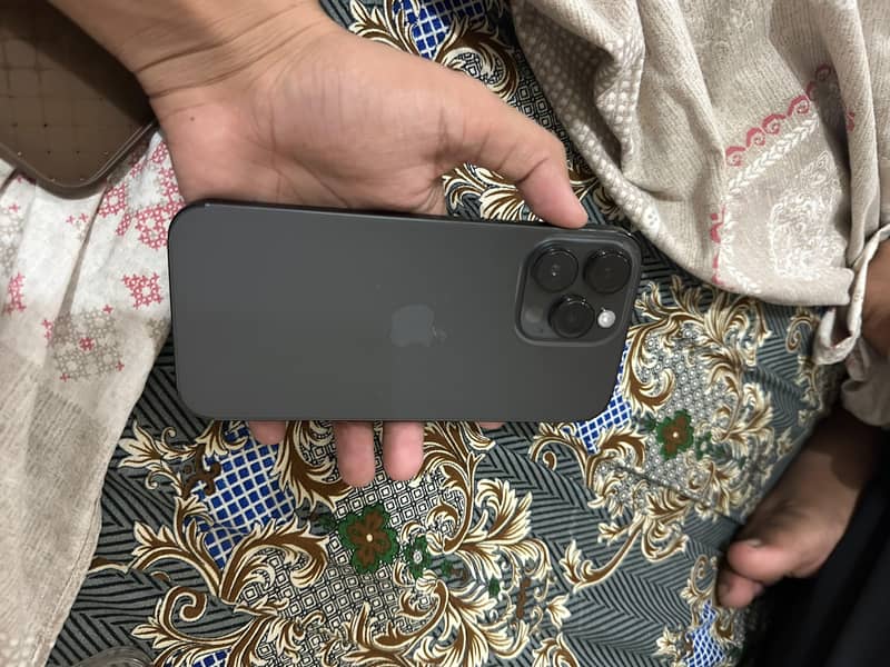 Apple iPhone 14 Pro Max 4