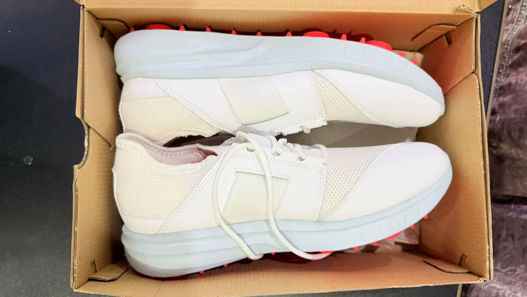 bowling spikes 1