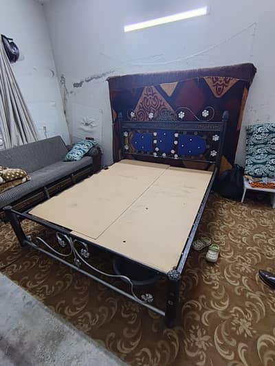 Used Double Bed