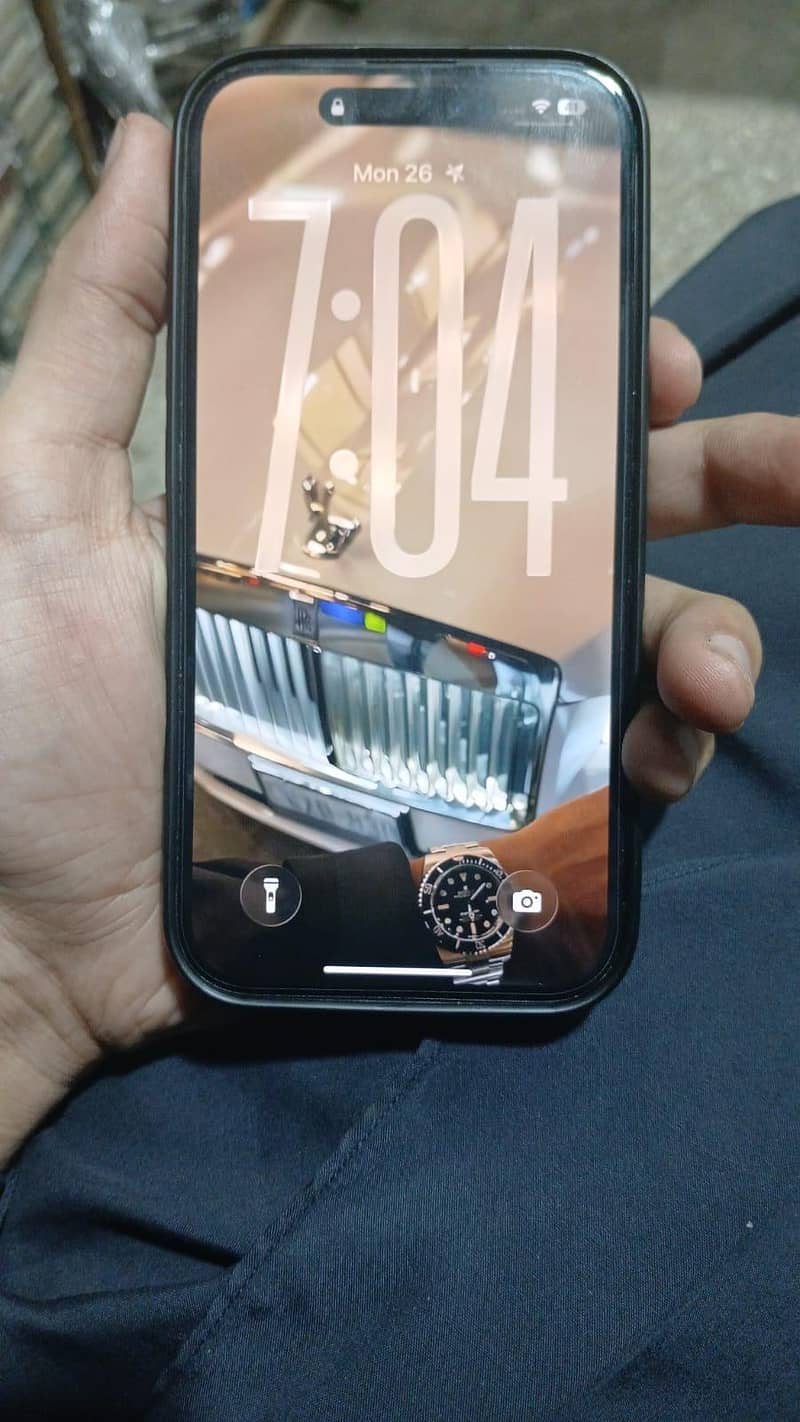 Apple iPhone 16 1