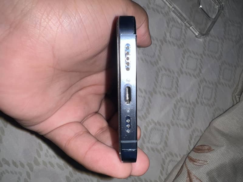 Apple iPhone 13 Pro 2