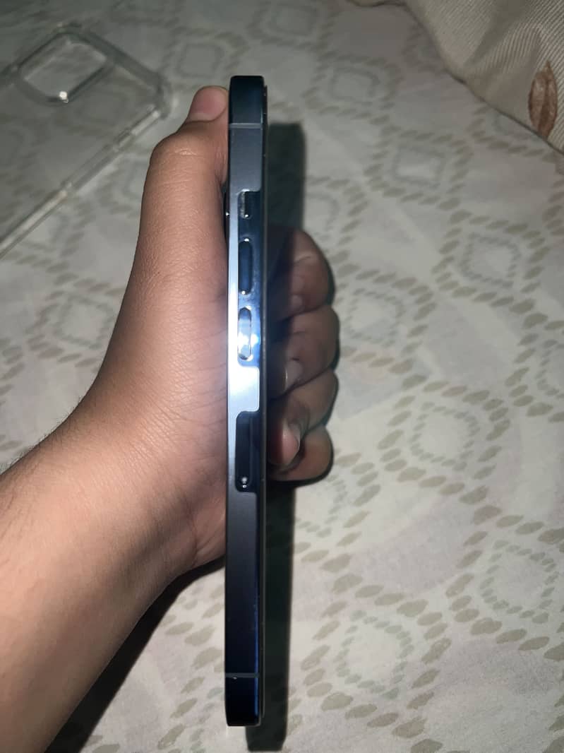 Apple iPhone 13 Pro 6