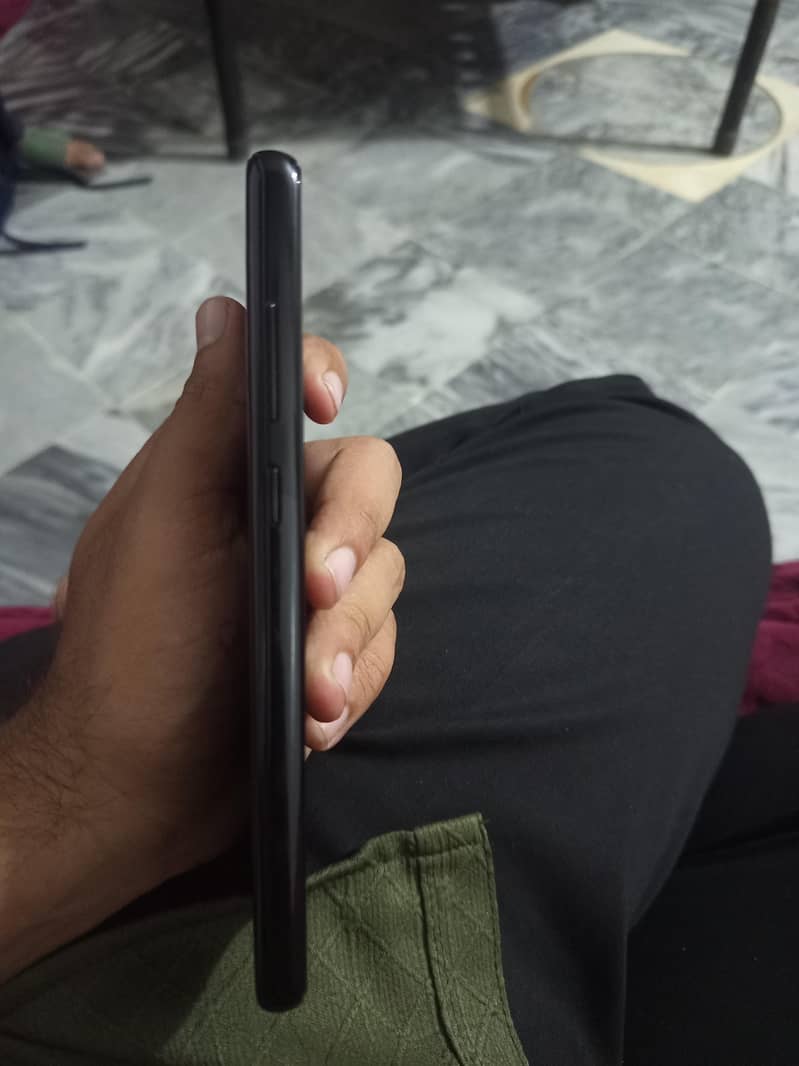 Samsung Mobile Note 8 3