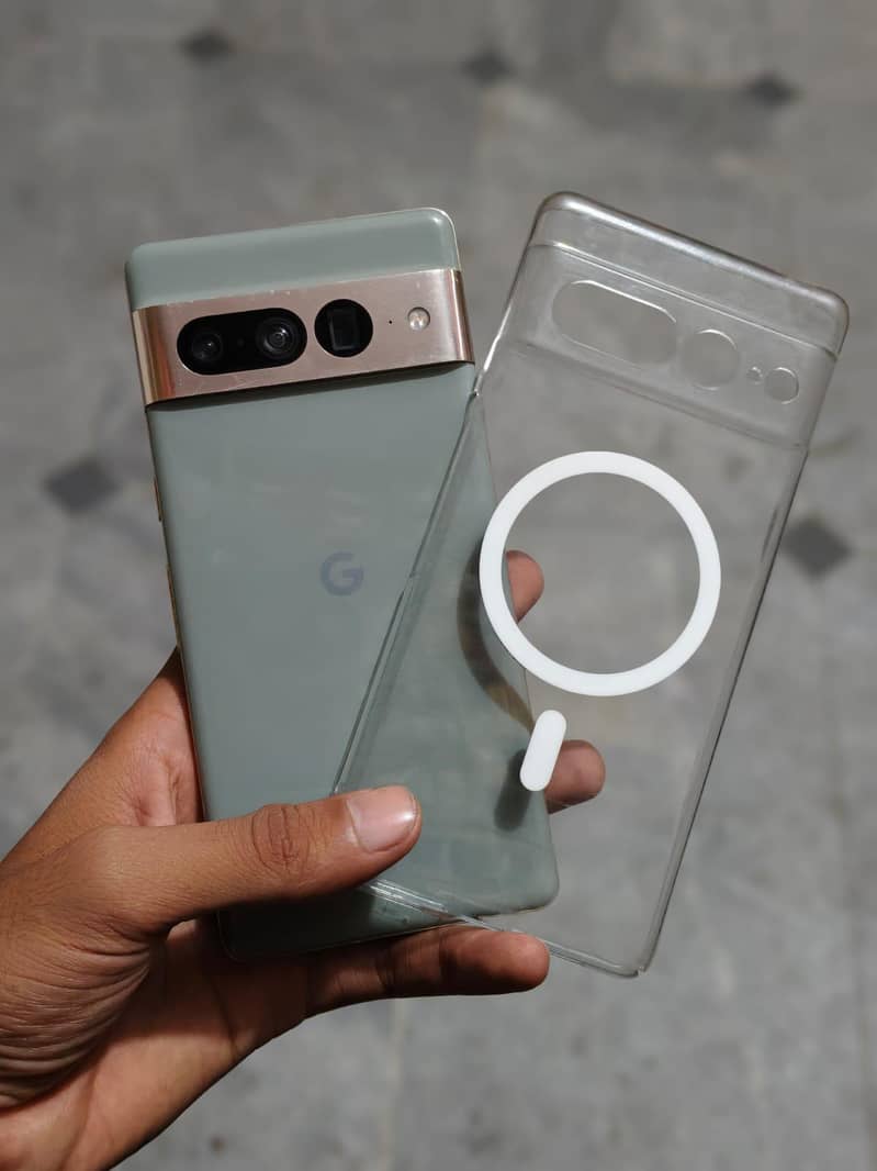 Google Pixel 7 Pro Read Description 3