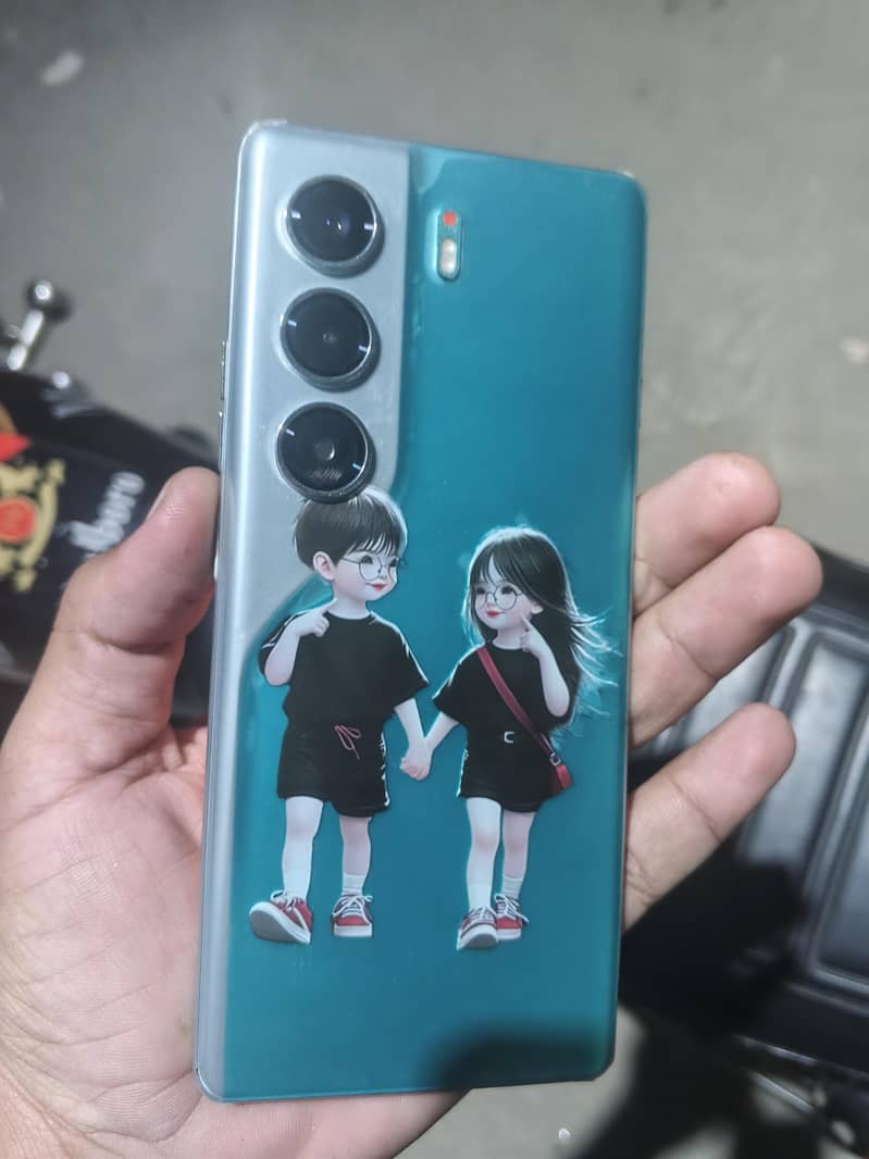 Tecno CAMON 40 Pro 0
