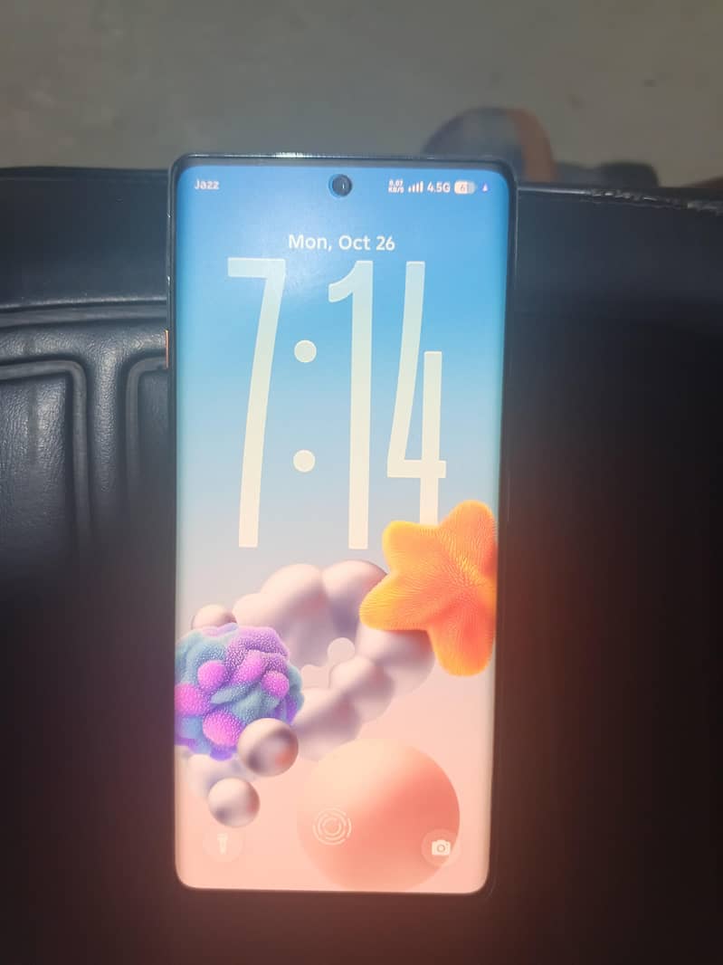 Tecno CAMON 40 Pro 1