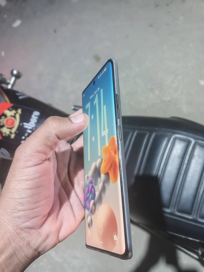 Tecno CAMON 40 Pro 2