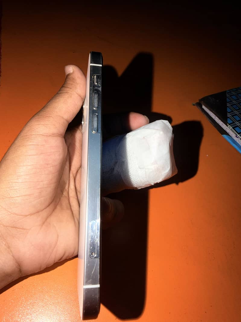Apple iPhone 12 Pro 1