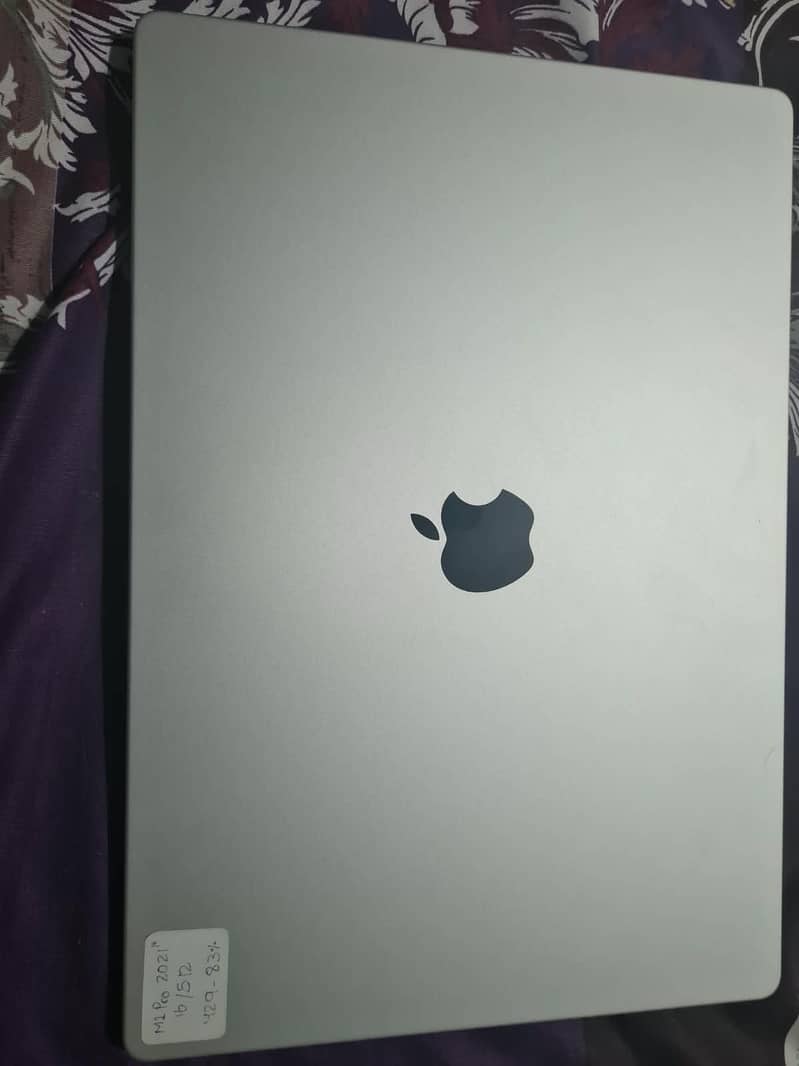 Macbook M1 pro 1