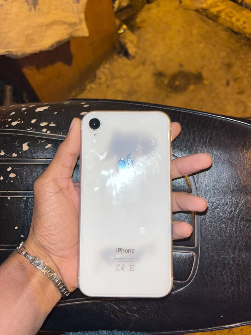 Apple iPhone XR 0