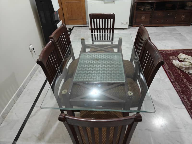 Dining table 4