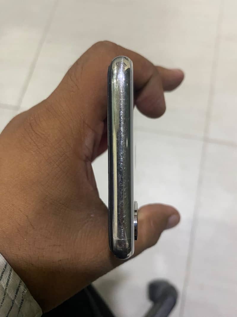Apple iPhone X 9