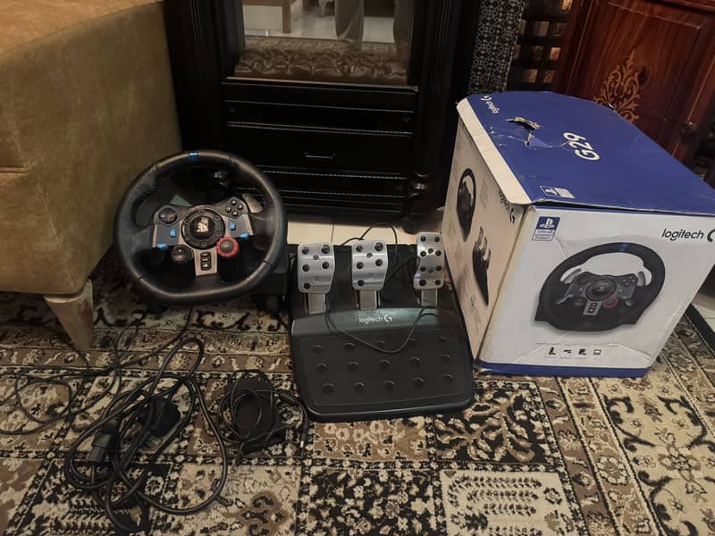 Logitech G29 Steering wheel 4