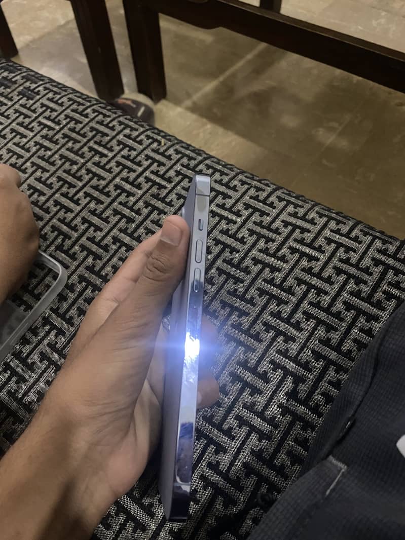 Apple iPhone 13 Pro Max 5