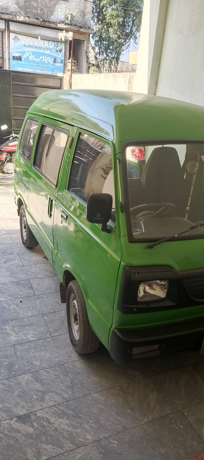 Suzuki Bolan 2015 1