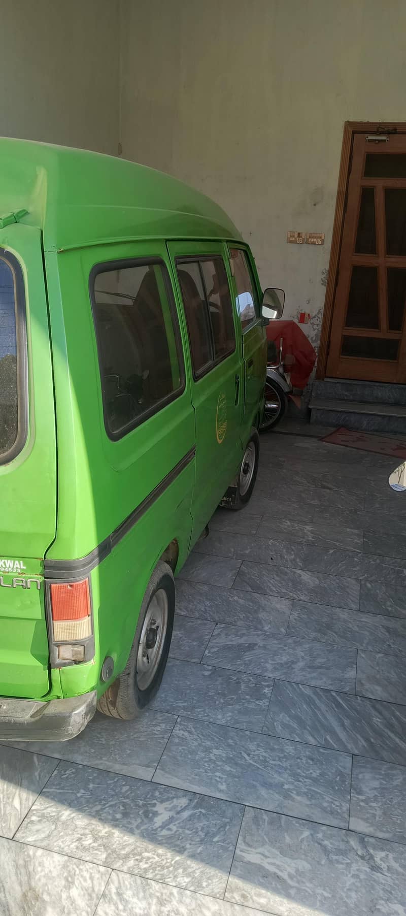 Suzuki Bolan 2015 4