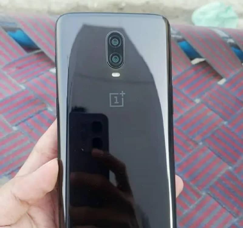One Plus 6T 1