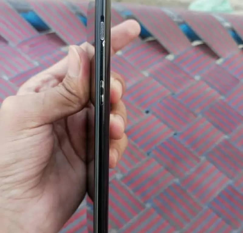 One Plus 6T 5