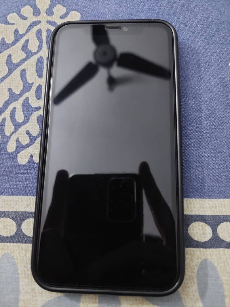 Apple iPhone 11 Pro 4