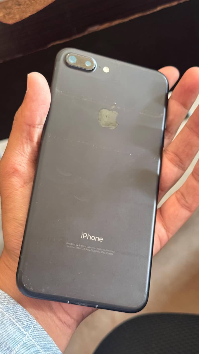 Apple iPhone 7 Plus 0