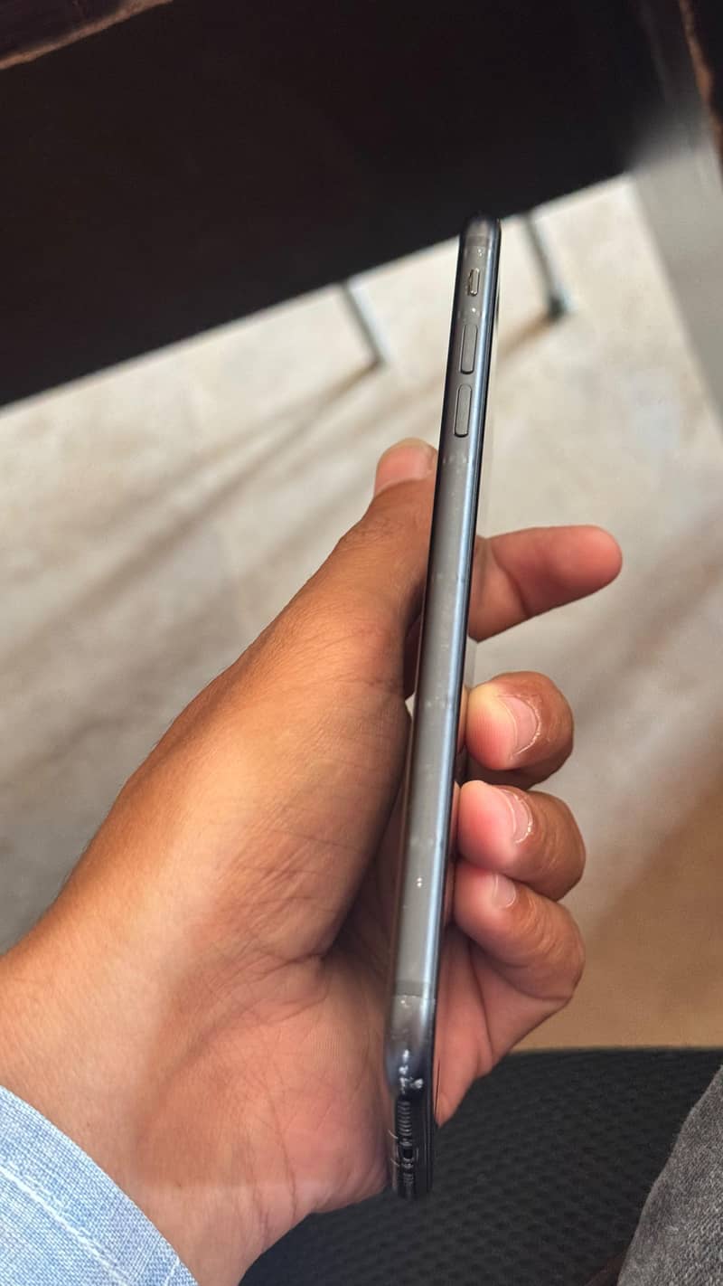 Apple iPhone 7 Plus 5
