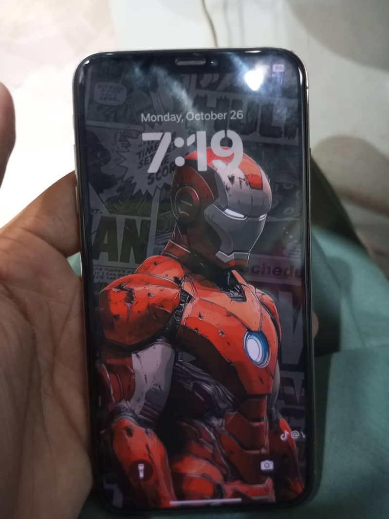 Apple iPhone XS Max 1