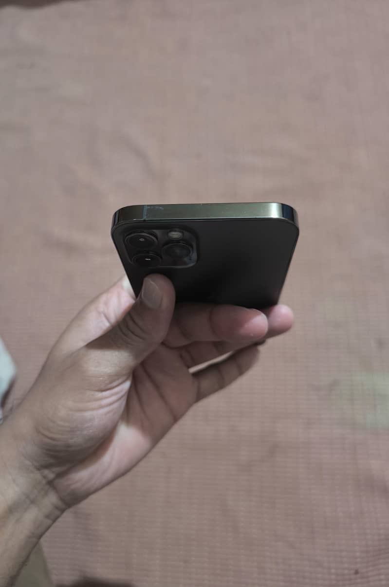 Apple iPhone 12 Pro 3