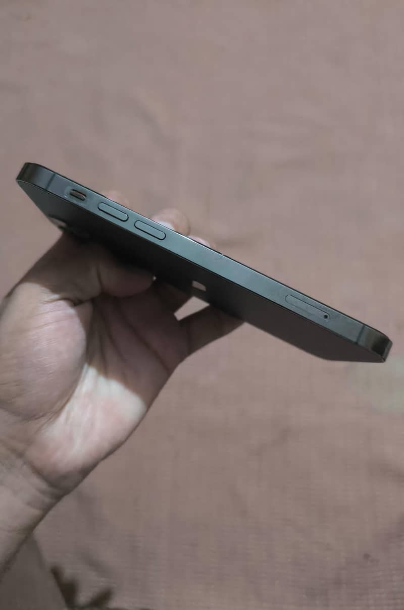 Apple iPhone 12 Pro 4