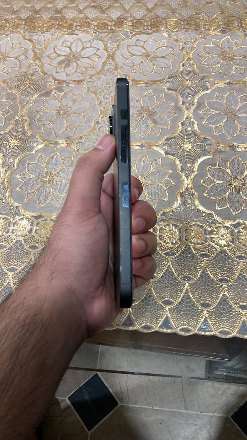 Apple iPhone 14 Pro Max 5