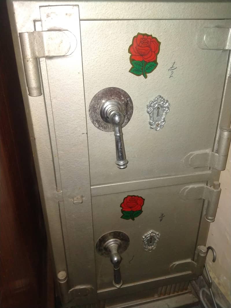 locker tejori safe 0