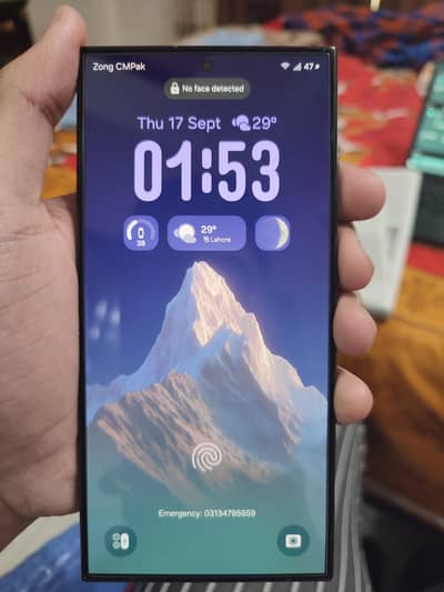 Samsung Galaxy S24 Ultra with Box