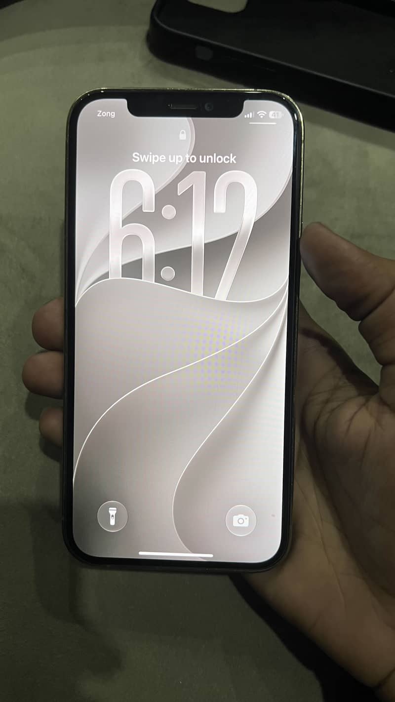Apple iPhone 12 Pro 1