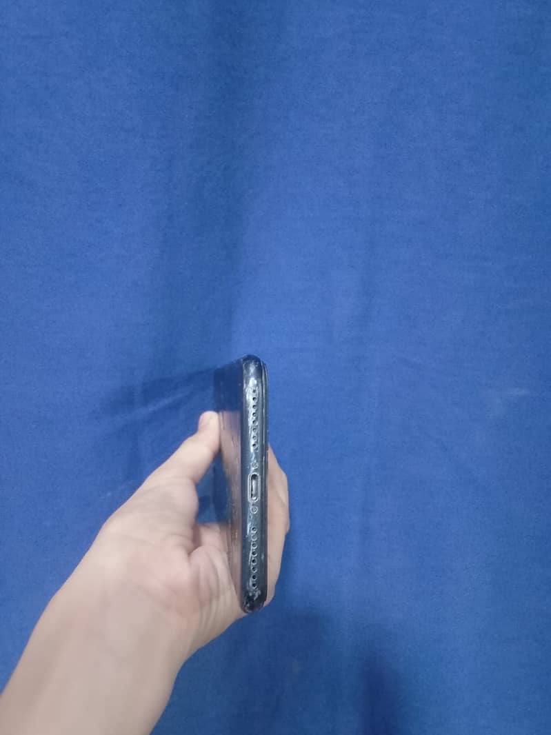 Apple iPhone 7 Plus 2