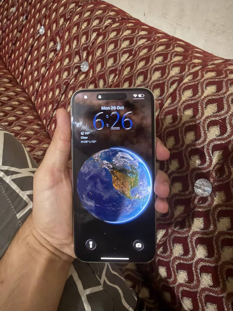 Apple iPhone 15 Pro Max 5