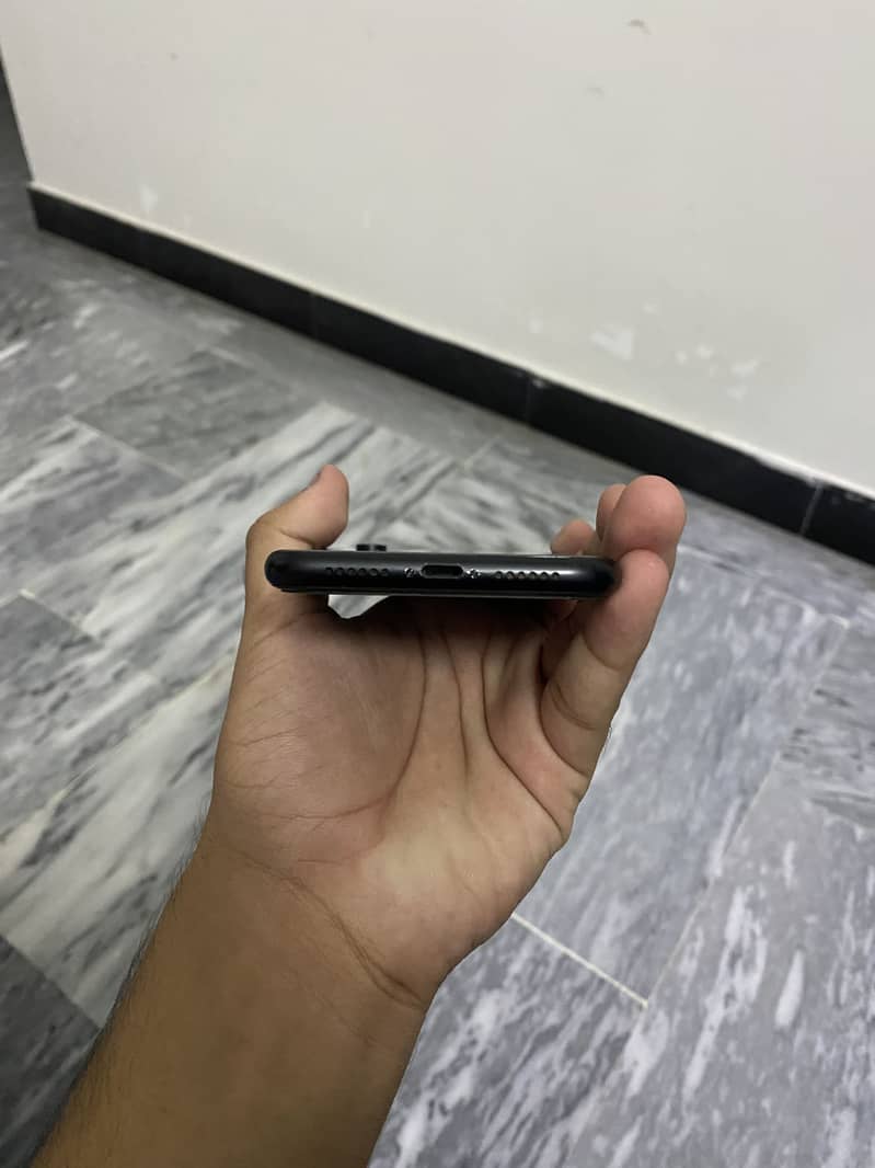 Apple iPhone XR 2