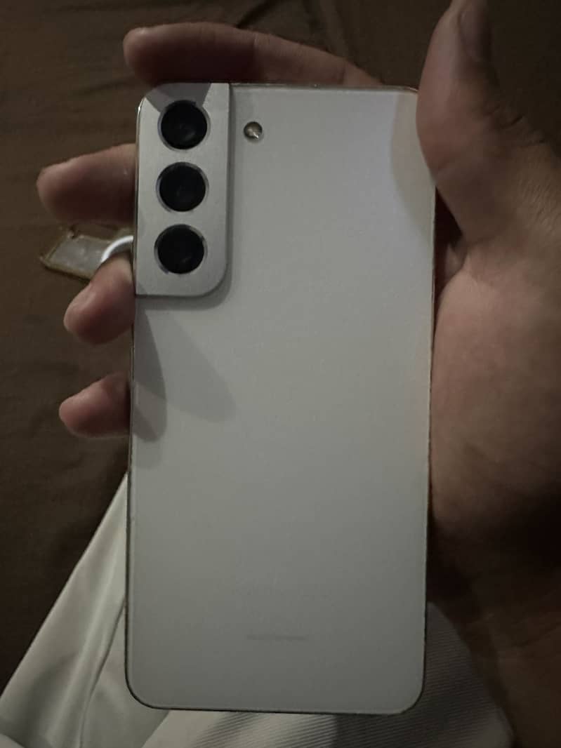 Samsung Mobile S22 0