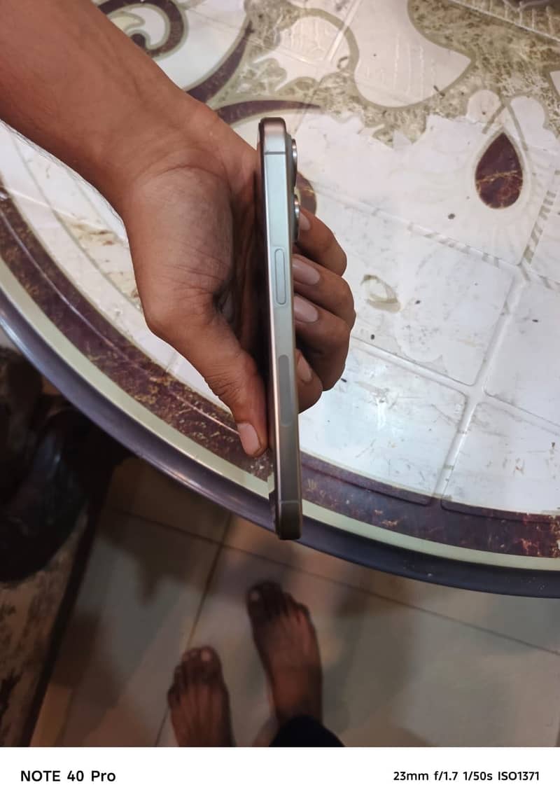 Apple iPhone 15 Pro jv 2