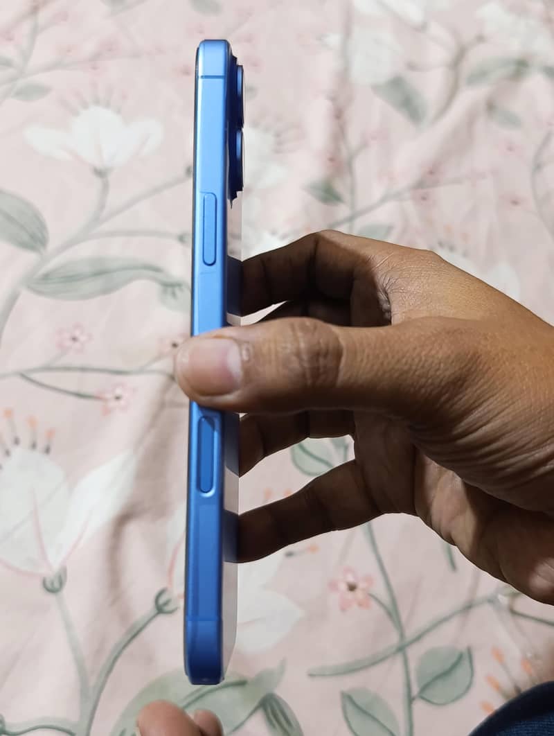Apple iPhone 16 Plus JV 4
