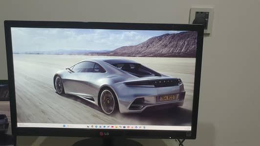 LG Monitor 22 inches