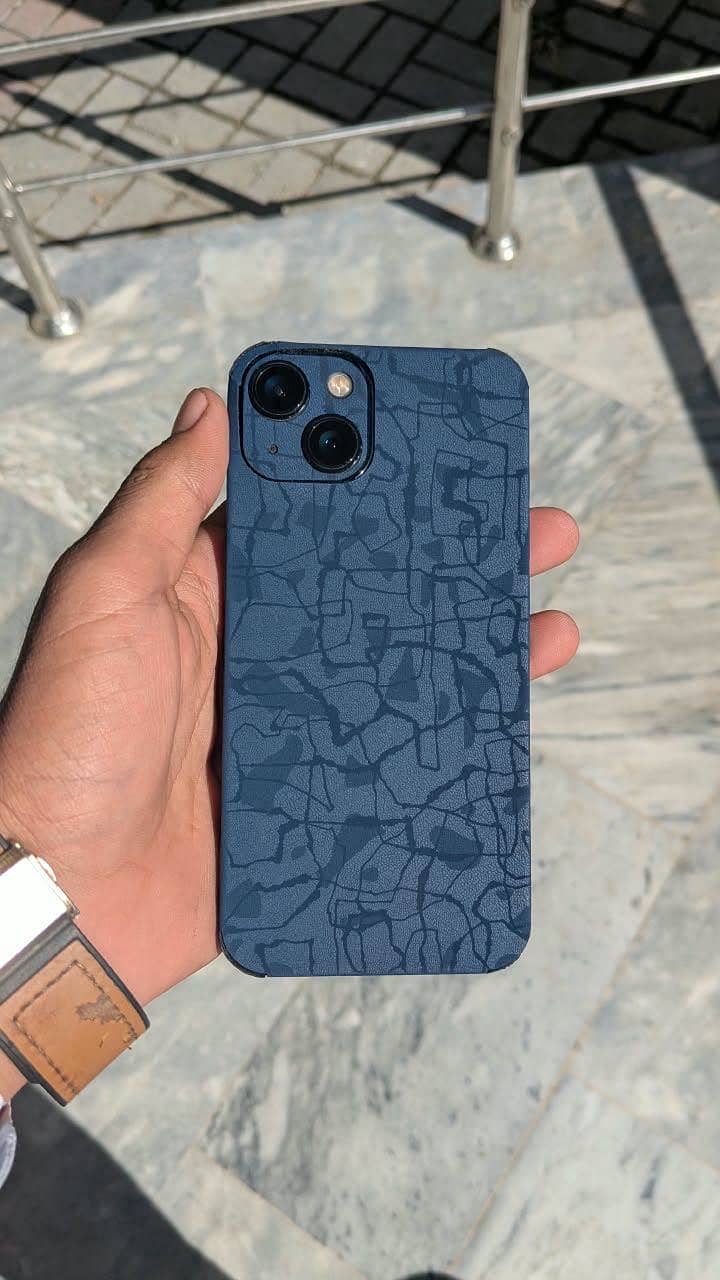 Apple iPhone 13 5