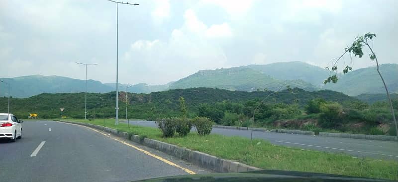Plot For Sale,600 GZ 6
